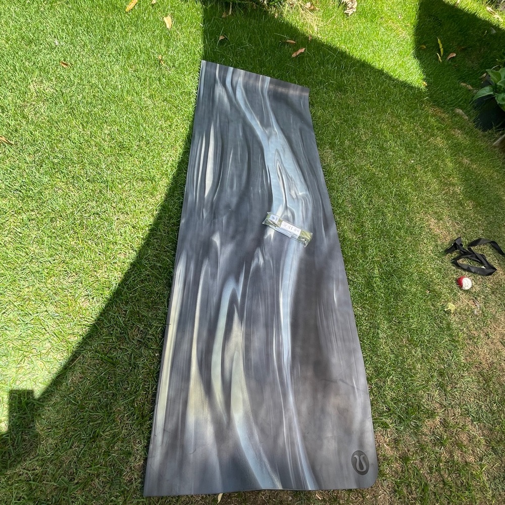 Lululemon Black and Gray Yoga Mat